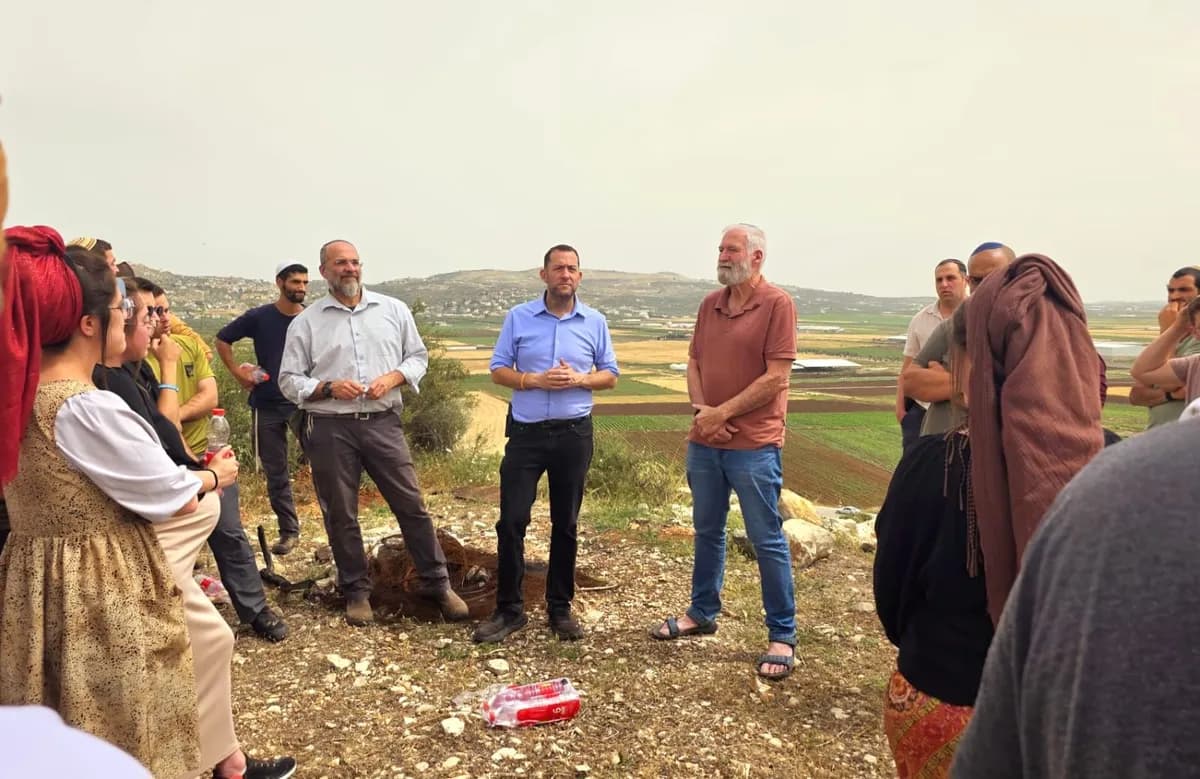 צעד היסטורי בשומרון: עשרות משפחות בסיור הכנה להקמת היישוב "עמק דותן"